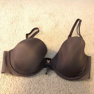 Victoria’s Secret Lightly Lined Bra - 38C